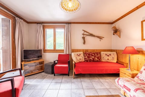 Chalet Le Choucas n°2 Apartment in Les Allues