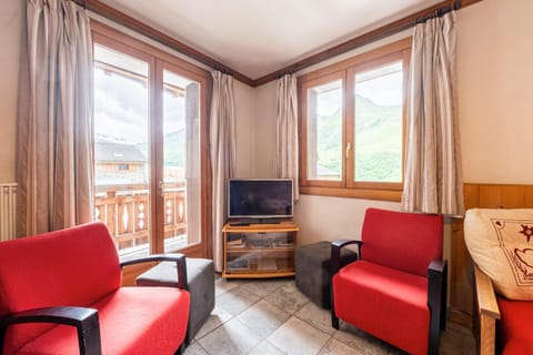 Chalet Le Choucas n°2 Apartment in Les Allues