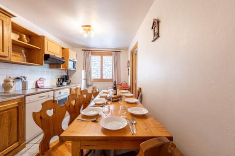 Chalet Le Choucas n°2 Apartment in Les Allues