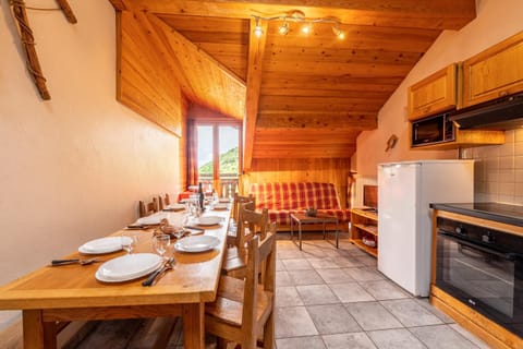 Chalet Le Choucas N°3 Apartment in Les Allues