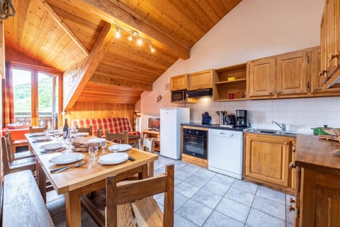 Chalet Le Choucas N°3 Apartment in Les Allues