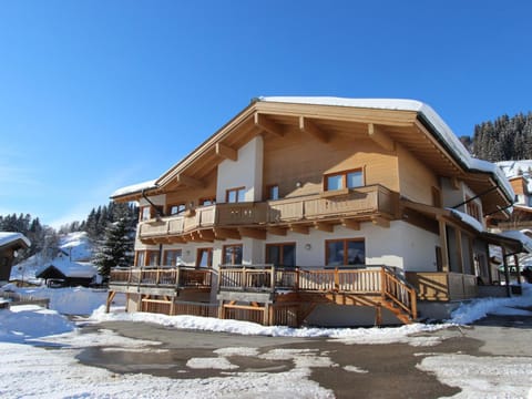 Property building, Winter