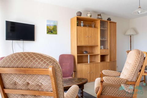 524 - A ERQUY, Immeuble tranquille CAP ARMOR située à 200M de la plage Apartment in Brittany