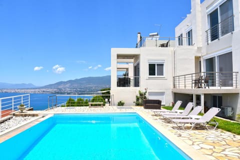 City view, Sea view, Sea view, Swimming pool