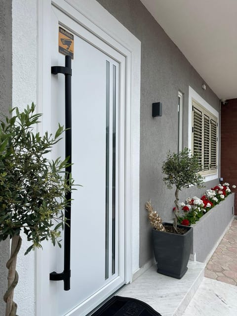 Property building, Garden view, Quiet street view, Inner courtyard view, Internal: Not applicable to any particular room