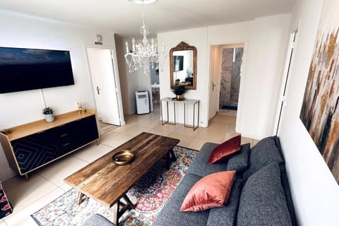 Appartement 3 chambres + parking à Lyon 7 Apartment in Lyon