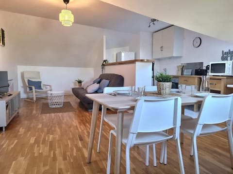 Le Cosy à Quatre *Gare*Wifi*Paris*Disney* Apartment in Noisy-le-Grand