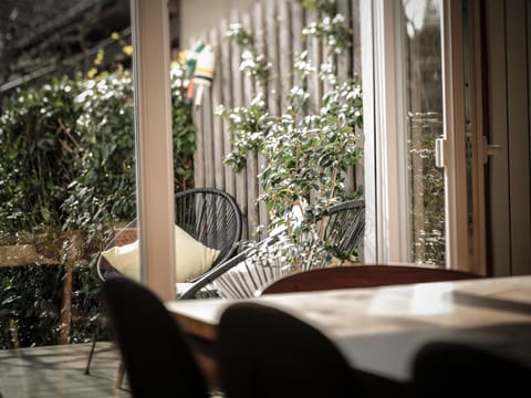 Venez Chez Vous Villa Singa Villa in Annecy