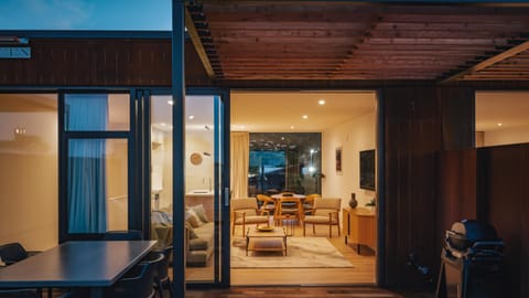 Patio, Living room