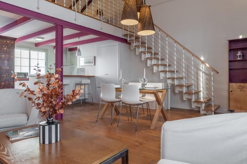 Living room, Seating area, Dining area