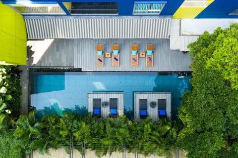 Swimming pool