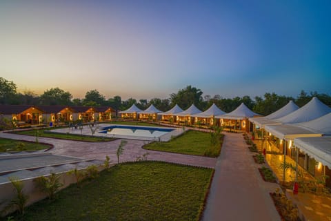 Day, Natural landscape, Garden, View (from property/room), Pool view, Swimming pool