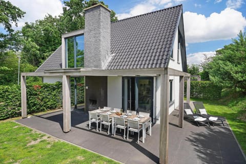 Luxe Villa op park Duinzicht (huis 701) - Ouddorp House in Ouddorp