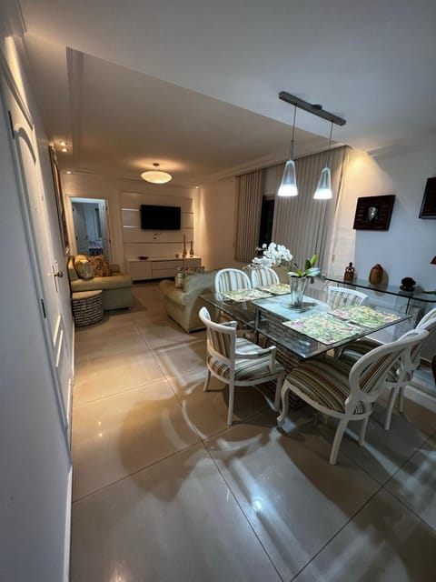 Communal lounge/ TV room, TV and multimedia, Living room, Seating area, Dining area, Evening entertainment