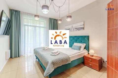 Bed, Property logo or sign, Photo of the whole room, Bedroom