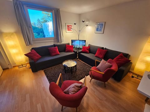 TV and multimedia, Living room, Seating area