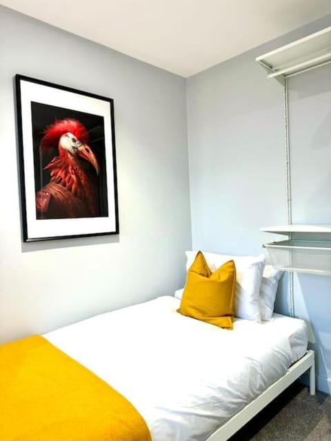 3 bedroom- Bournemouth Gem - Near Beach & Town Apartment in Poole