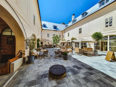 Property building, Balcony/Terrace