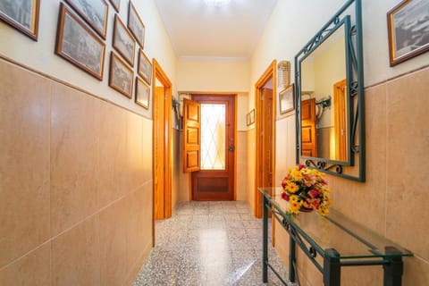 Quaint Vintage House near the Beach in Villajoyosa Apartment in Villajoyosa