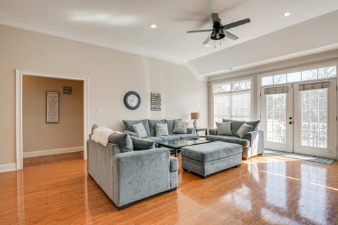 Lake Hartwell Getaway with Private Dock and Fire Pit! House in Fair Play