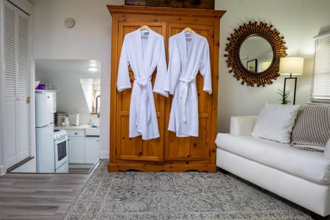 Bed, Kitchen or kitchenette, Seating area, Bedroom, towels, wardrobe