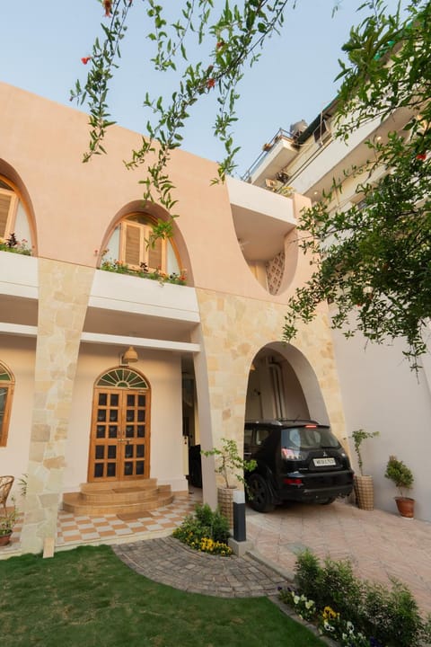 Property building, Parking