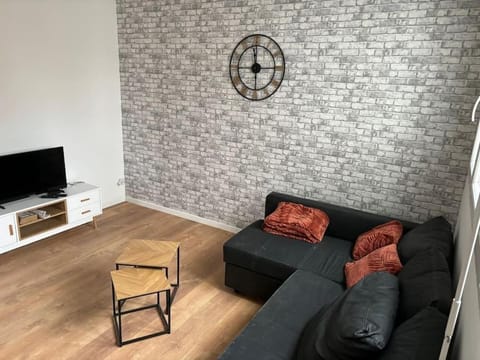 Communal lounge/ TV room, TV and multimedia, Living room