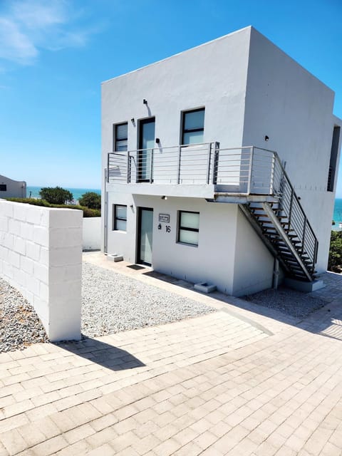 Ocean View Villa - Upper Apartment in Western Cape