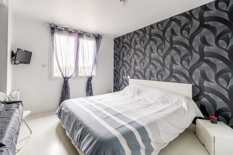 Living room, Bedroom