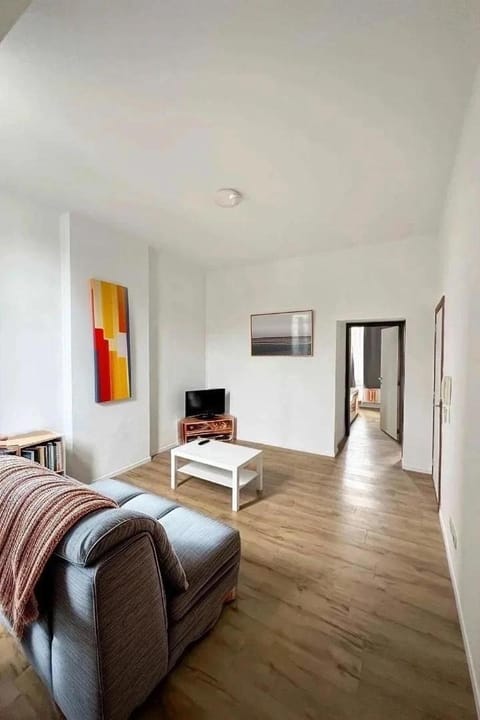 Jumet 242 C Bruxelles-Charleroi-airport Apartment in Charleroi