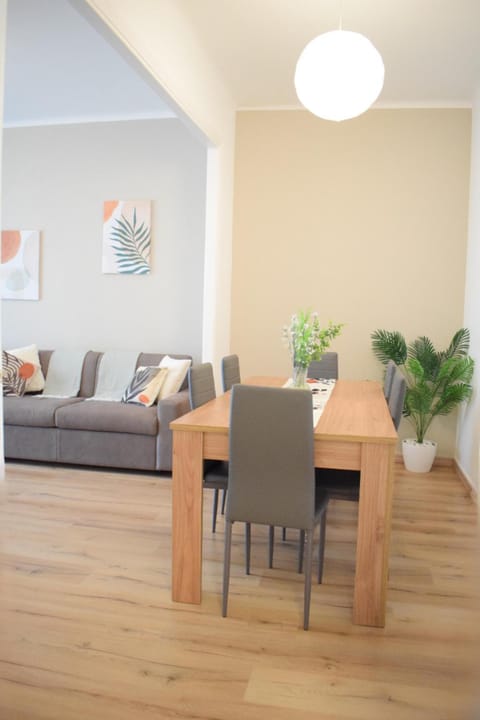 Balcony/Terrace, Living room, Seating area, Dining area, heating, air conditioner