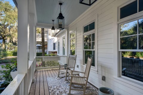 Casablanca House in Saint Simons Island