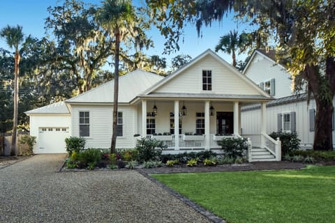 Casablanca House in Saint Simons Island