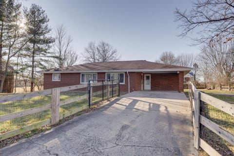 Pet-Friendly Union Home about 19 Mi to Cincinnati! House in Ohio