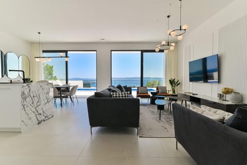 Kitchen or kitchenette, Living room, Dining area