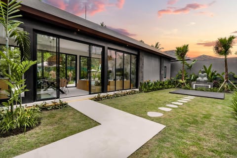 Property building, Garden, Garden view