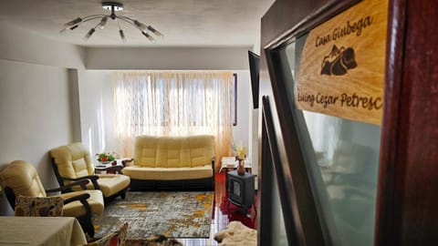 TV and multimedia, Living room, Seating area, Internal: Not applicable to any particular room