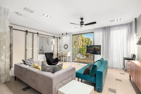 Communal lounge/ TV room, Living room