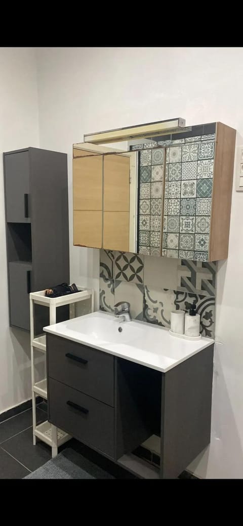 Modern Apartment in Molenbeek-Saint-Jean / 77 m² / Parking Apartment in Flanders