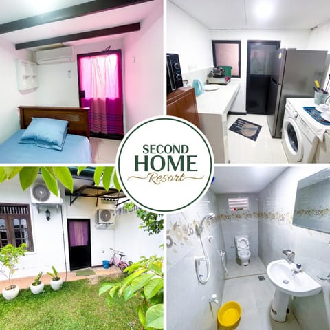 Toilet, Bed, Bathroom, Kitchen or kitchenette, Photo of the whole room, Bedroom