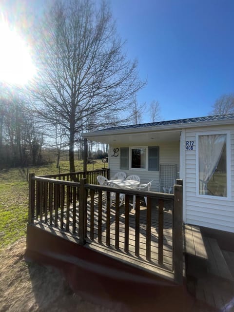 logement au coeur de la nature Campground/
RV Resort in Centre-Val de Loire