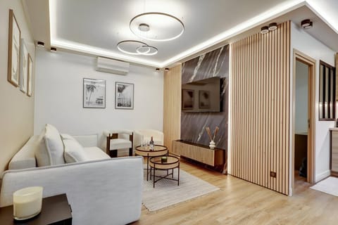 Bed, Living room, Bedroom