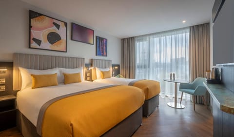 Bed, Photo of the whole room, Bedroom, Family, heating, heating