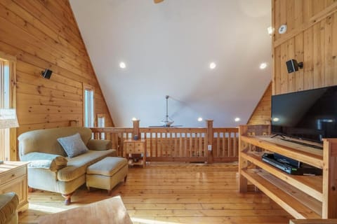 Hidden Gem Cottage House in Caldwell