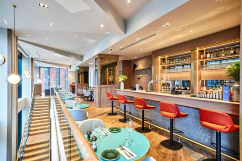 Restaurant/places to eat, Lounge or bar, Food and drinks, Drinks