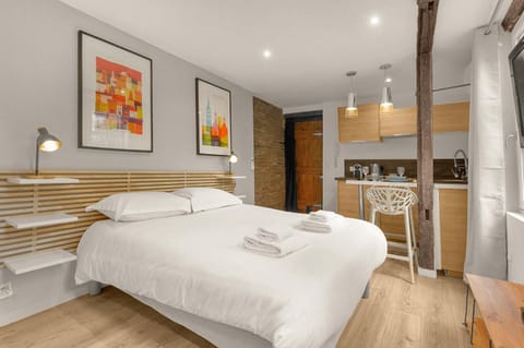 Bed, Bedroom