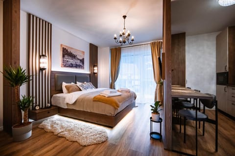 Bed, TV and multimedia, Bedroom