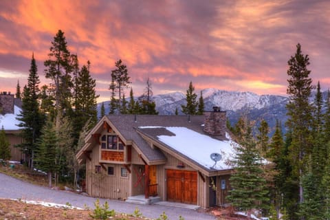 7 Gambler home House in Big Sky