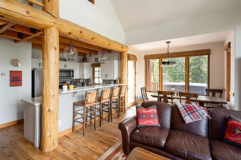 7 Gambler home House in Big Sky