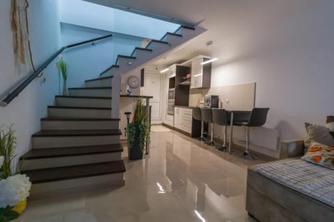 Kitchen or kitchenette, Living room